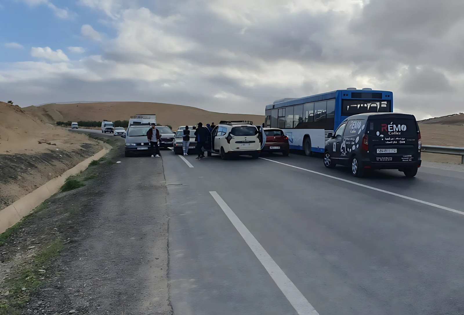 Taza.. Les manifestations étudiantes contre les transports entraînent des arrestations et une paralysie de la circulation