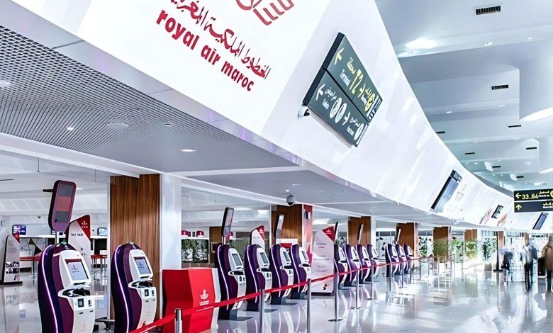 Les clients de Laram s'étonnent de l'absence de leurs réservations sur le stand de la société à l'aéroport international d'Orly 1 Un acteur écossais accuse « Laram » d’avoir gaspillé son sac et affirme : « Ils m’ont traité comme un imbécile. C’est la pire compagnie aérienne. »
