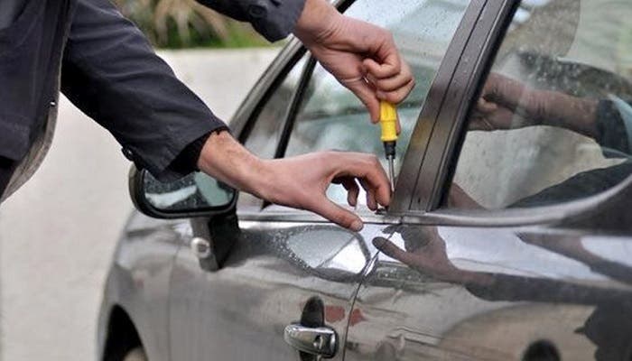 Zayo.. Arrestation d’un homme de trente ans impliqué dans un vol de voiture