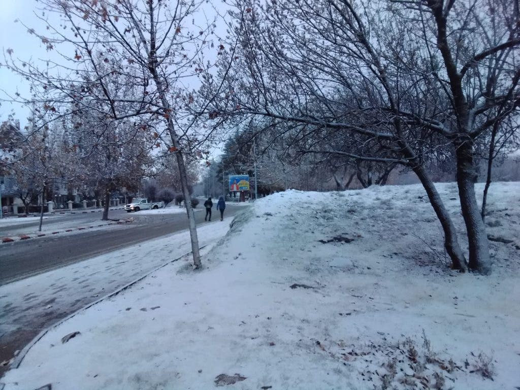 La ville d'Ifrane s'habille à nouveau en blanc (photos)
