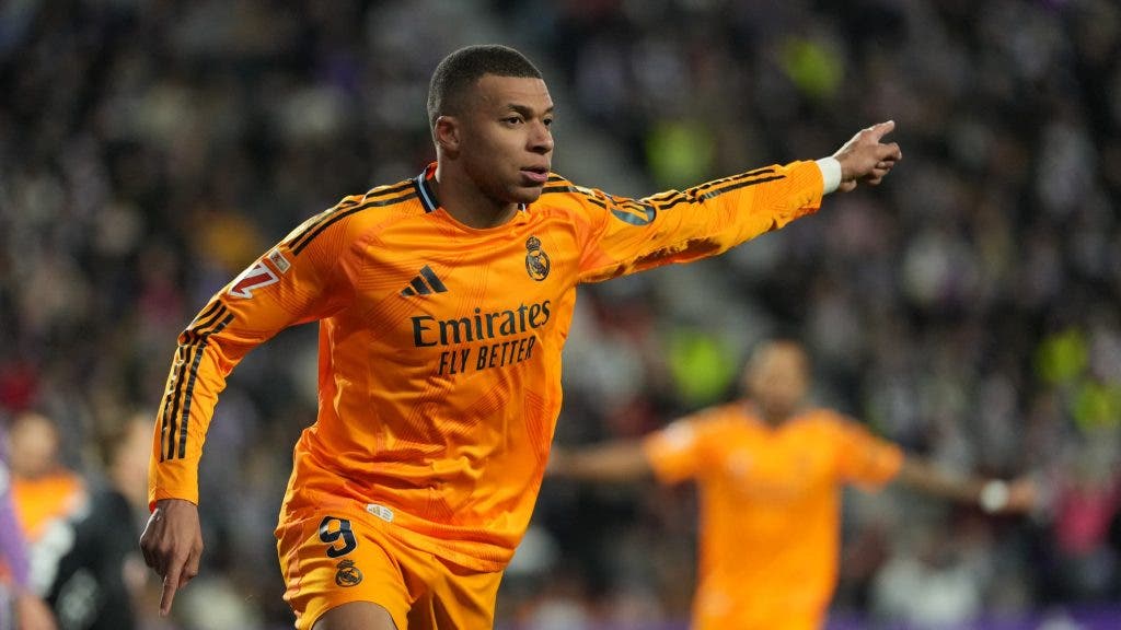 Le « triplé » de Mbappé mène le Real Madrid à la victoire contre le Real Valladolid