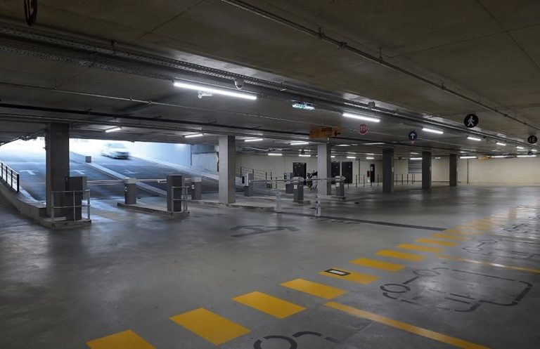 Préparatifs approfondis pour la construction d'un garage souterrain moderne à Rabat