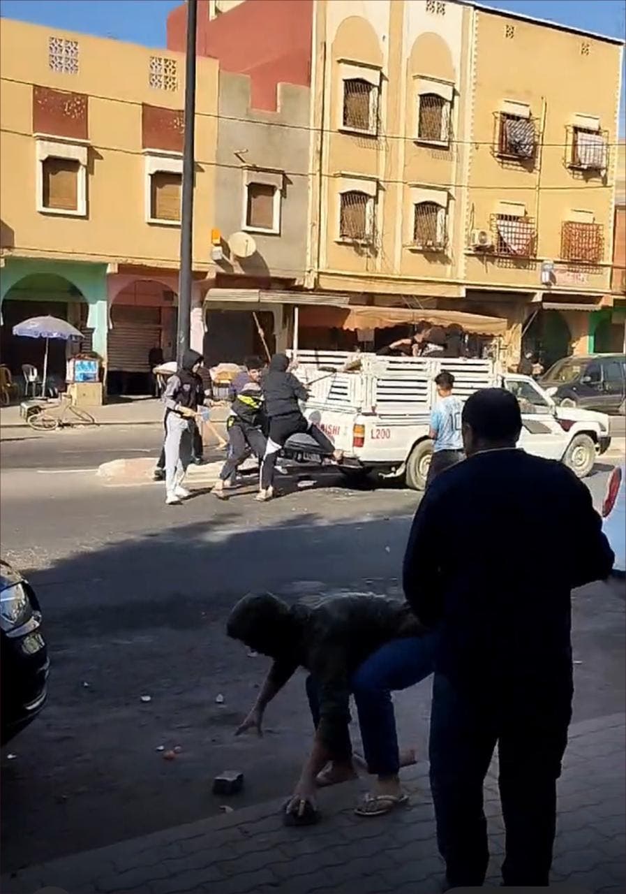 Taroudant : Des inconnus attaquent une voiture au Centre des Femmes Aveugles et sèment la terreur dans un contexte d’insécurité