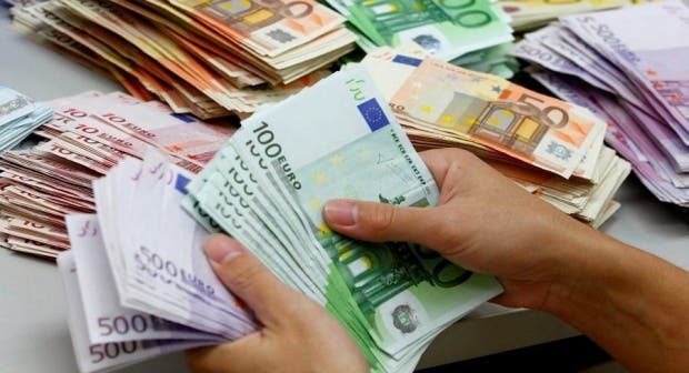 Les transferts des Marocains résidant à l'étranger ont dépassé 117 milliards de dirhams en 2024 1 تحويلات المغاربة المقيمين بالخارج فاقت 117 مليار درهم خلال 2024