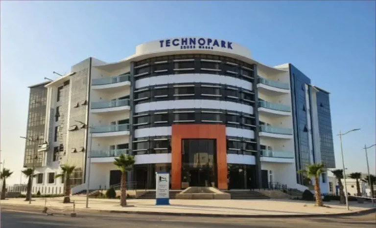 Préparations intensives pour le lancement des travaux de construction du projet Technobark à Khamisat