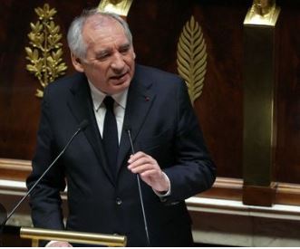 France: le Premier ministre François Bayrou entre le marteau et l'enclume autours de l’article 49. 3 de la Constitution!