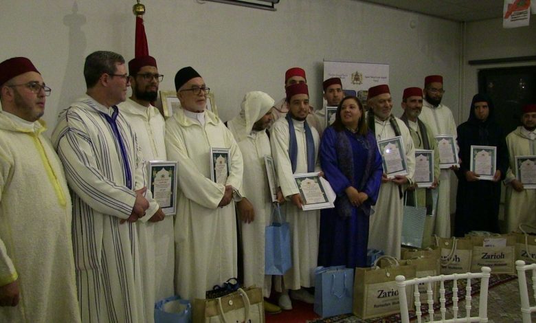 Le consulat général d'Uttarkt a rassemblé les Marocains des Pays-Bas autour de la table du petit-déjeuner et honore les membres de la mission religieuse 1 Le consulat général d'Uttarkt a rassemblé les Marocains des Pays-Bas autour de la table du petit-déjeuner et honore les membres de la mission religieuse