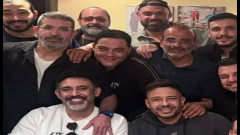 Mohamed Hamaki et Amr Mustafa apparaissent pour la première fois après leurs crises de santé