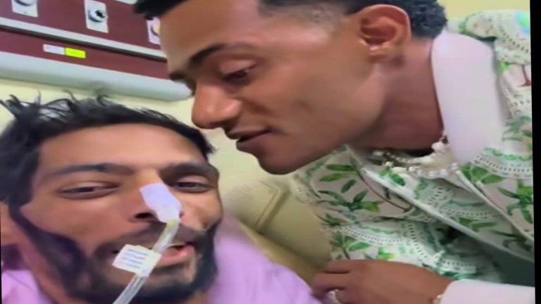 Mohamed Ramadan visite Ibrahim Chik à l'hôpital et lui donne une dose d'espoir