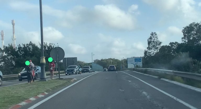 Quneitra .. L'exacerbation du phénomène de l'enfant mendiant à l'entrée nécessite une intervention urgente