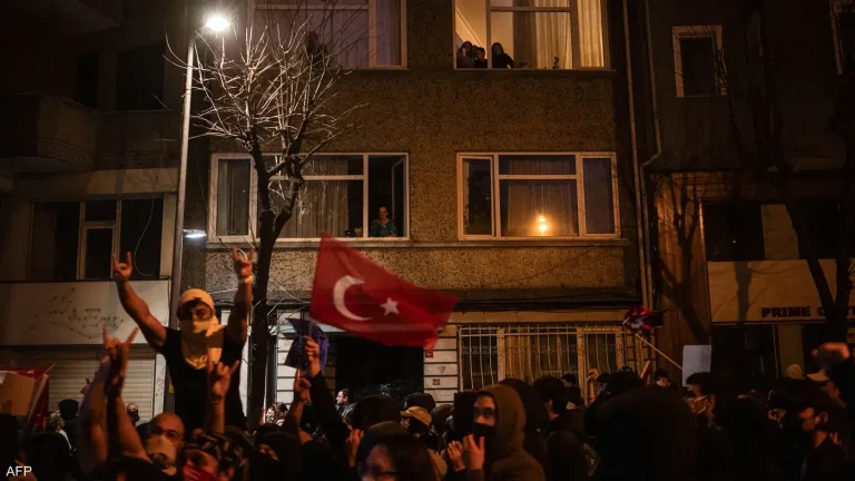 Türkiye cesse de diffuser une chaîne de télévision de l'opposition pendant 10 jours