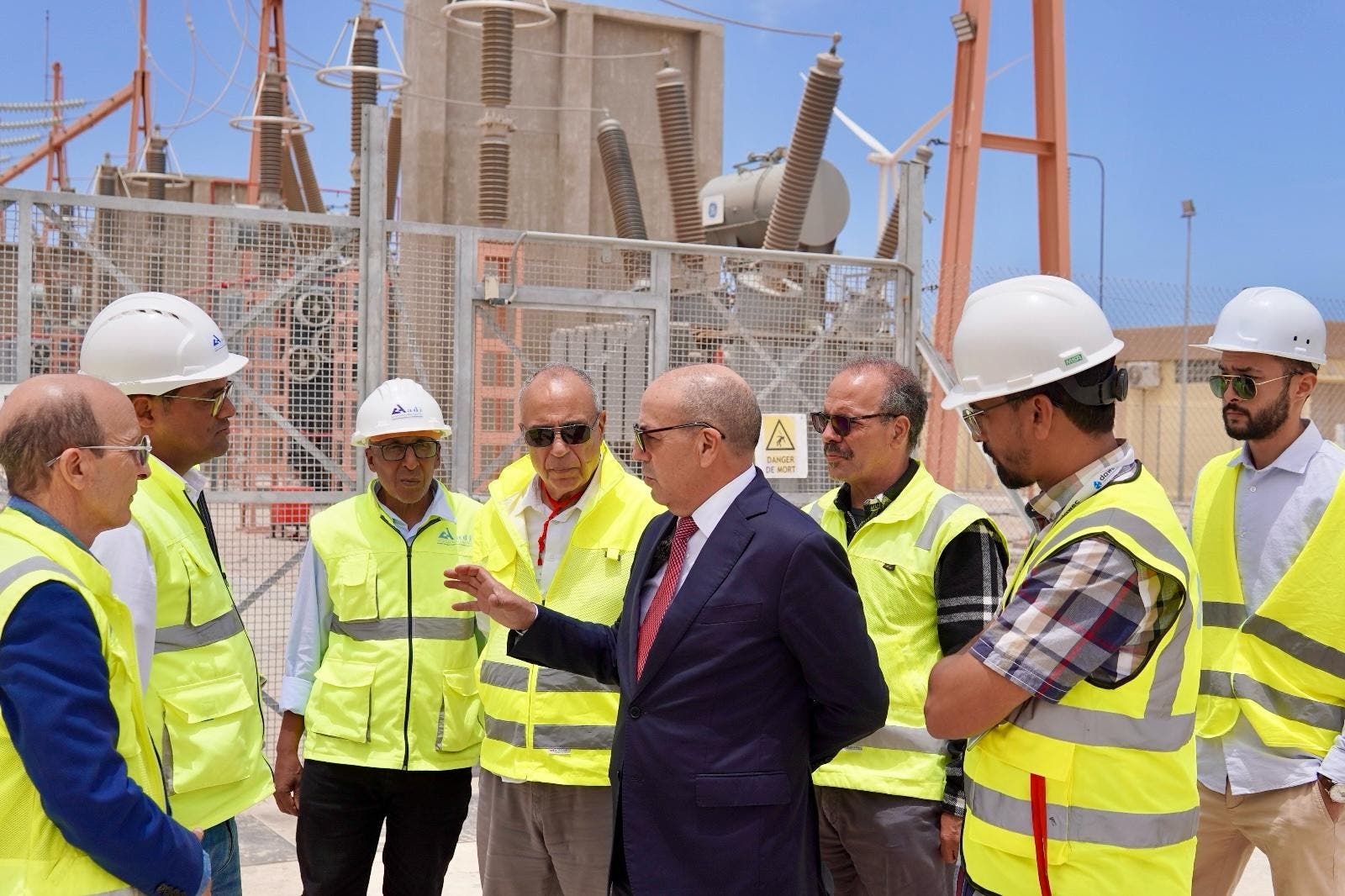 Al -Bouari inspecte des projets marins agricoles et stratégiques à Dakhla pour améliorer le développement durable