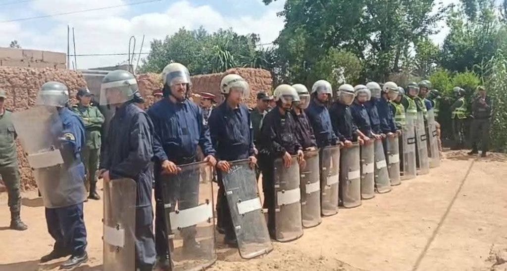 Marrakech .. Un débarquement de sécurité pour mettre en œuvre une décision judiciaire de vider des maisons dans le rond-point