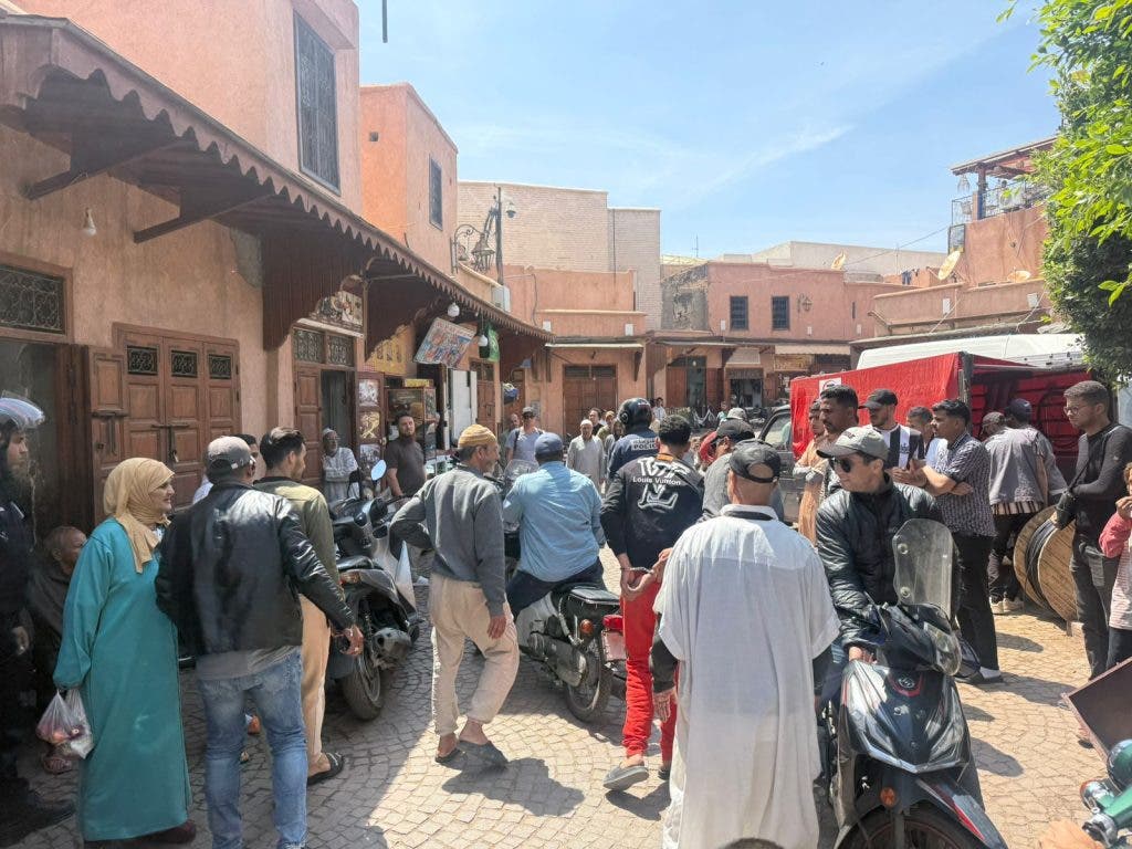 Le groupe touristique de Marrakech traite des conseils touristiques non agréés + des photos