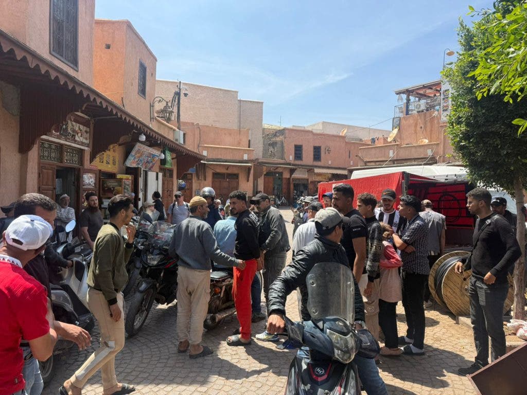 Le groupe touristique de Marrakech traite des conseils touristiques non agréés + des photos
