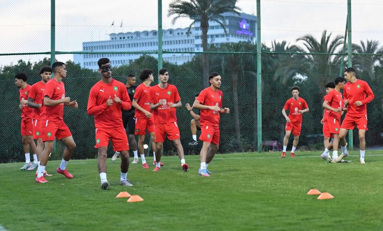 L'équipe nationale U20 arrive à l’Ismailia et effectue sa première séance avant d’affronter la Tunisie demain à 16H00 1 L'équipe nationale U20 arrive à l’Ismailia et effectue sa première séance avant d’affronter la Tunisie demain à 16H00