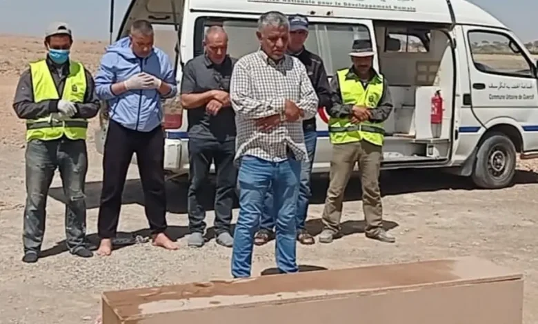 Jarsif .. L'inhumation d'un corps inconnu après 6 mois de la trouvé dans un puits abandonné 1 Jarsif .. L'inhumation d'un corps inconnu après 6 mois de la trouvé dans un puits abandonné