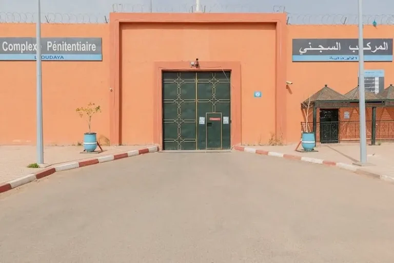 Marrakech .. faisant référence à une marche capturée à la prison d'Al-audaya après avoir été impliqué dans la tromperie d'un mineur