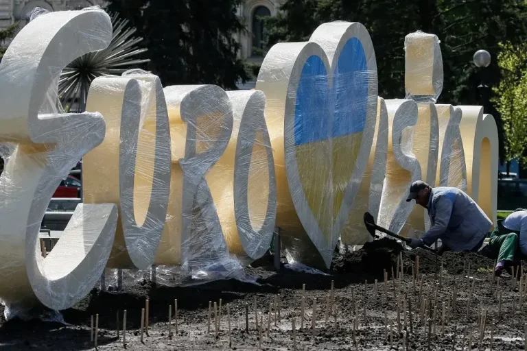 Plus de 70 artistes appellent à l'exclusion d'Israël du concours "Eurovision 2025"