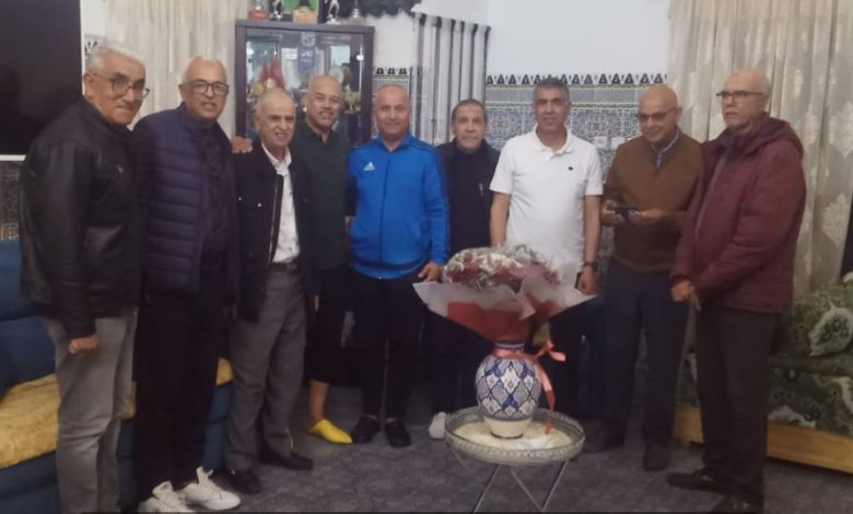 Après avoir vécu des moments difficiles de santé, l'ex arbitre international jilali gharib s'est parfaitement rétabli 1 Après avoir vécu des moments difficiles de santé, l'ex arbitre international jilali gharib s'est parfaitement rétabli