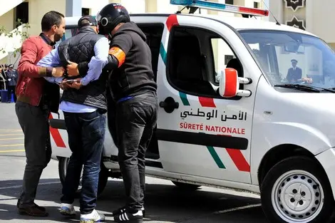 Un raid sur la prostitution dans le quartier Al -Raml à Youssoufia .. et l'arrestation de 3 femmes et d'un jeune homme 1 مداهمة وكر للدعارة بحي الرمل في اليوسفية.. وتوقيف 3 نساء وشاب