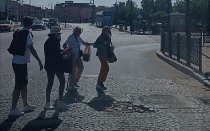Un trou devant le célèbre Mamouni Hotel à Marrakech enflamme les médias sociaux
