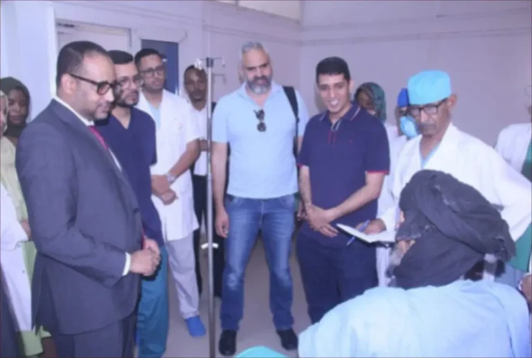 Une mission médicale marocaine menant des chirurgies pour les patients atteints de foie et de pancréas à Nouakchott