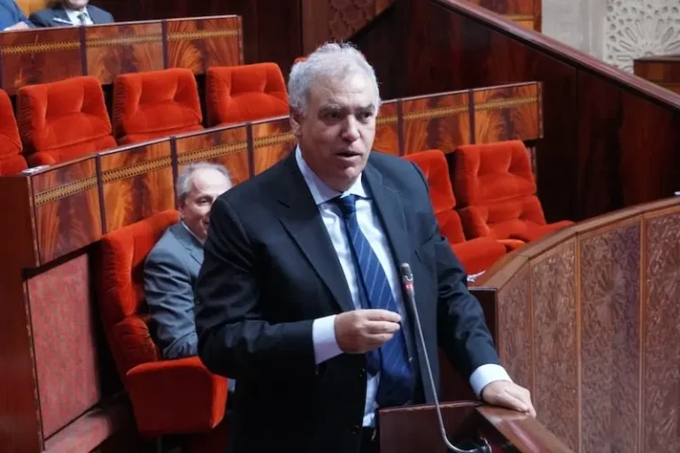 LAVETT: Le transfert aux sociétés de services régionaux a été bien et sans aucune augmentation de prix