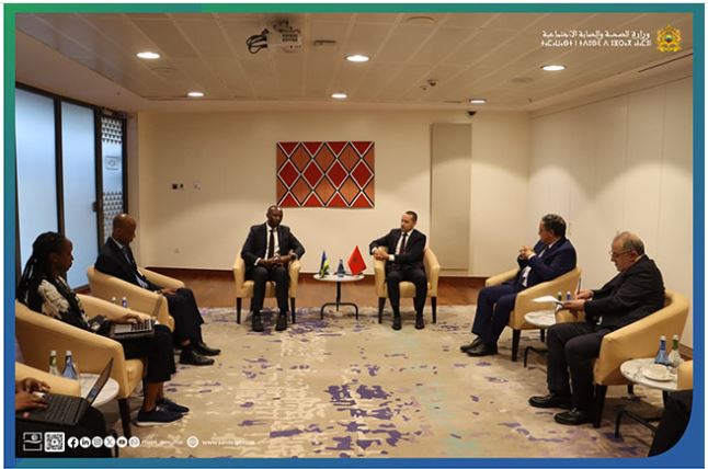 santé: le maroc et le rwanda: formation des ressources humaines et échange d'expertises dans le secteur de l'industrie pharmaceutique