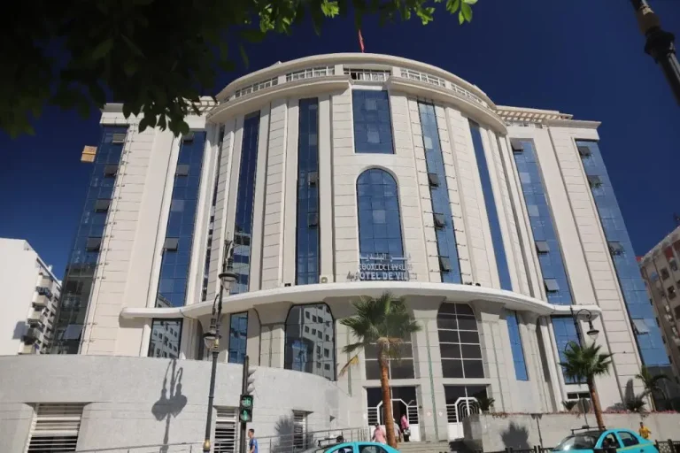 Tanger .. Licences dans lesquelles les trottoirs et la dignité du citoyen sont autorisés à la marge