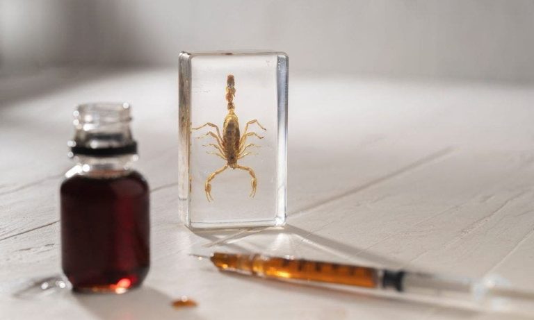 Venom de Scorpion .. Le liquide vendu dans le plus précieux de l'or