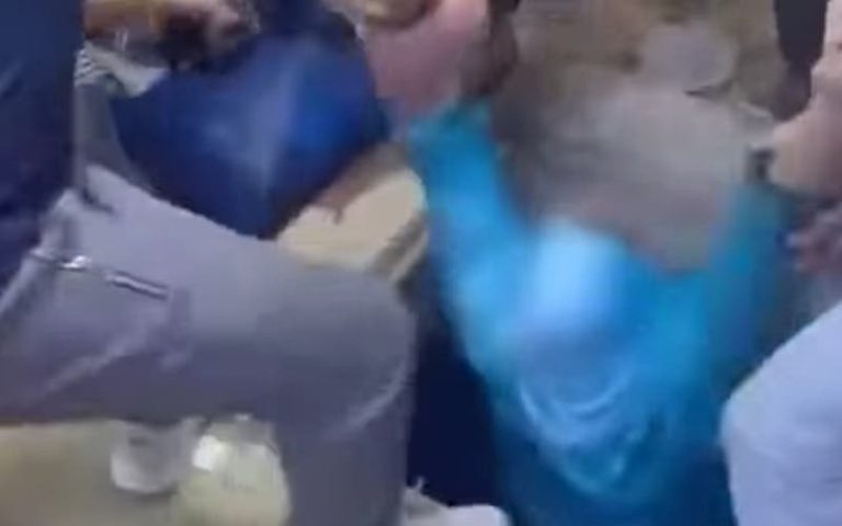 MEKNES .. La chute d'une dame dans un évier couvert d'un morceau de dessin animé augmente le ressentiment des passants - par
