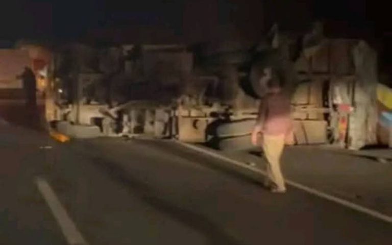 Un horrible accident de la circulation sur l'autoroute, Marrakech-Agadir, provoquant de graves pertes humaines et matérielles