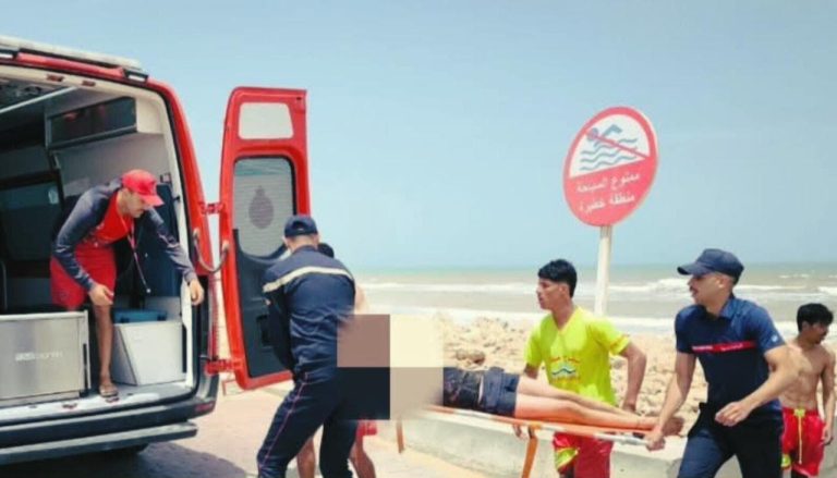 Une histoire tragique .. un jeune homme paralysé après un saut dangereux dans la plage d'Arkman à Nador
