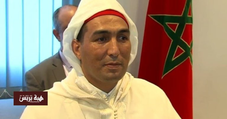 Quand les pronoms vivants se déplacent-ils pour transporter le corps du jeune homme dont le siège est apparu dans la plage de Ceuta?