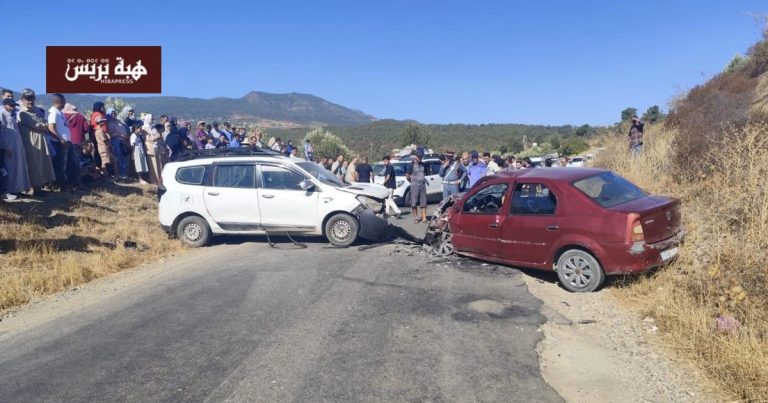 Un accident de la circulation dangereux dans le chef laisse des blessures (photo)