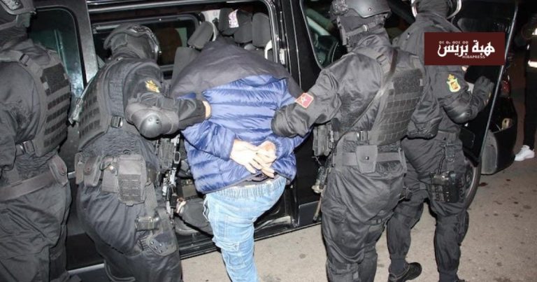 Un raid de sécurité pour le Al -Bask au milieu d'un quartier résidentiel à Casablanca, se terminant par l'arrestation d'un suspect (vidéo)