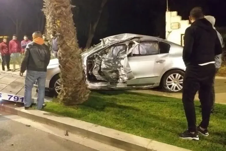 Urgent .. un défaut dans la mémoire de la voiture intelligente "Tesla" provoque un accident dans Marina Agadir