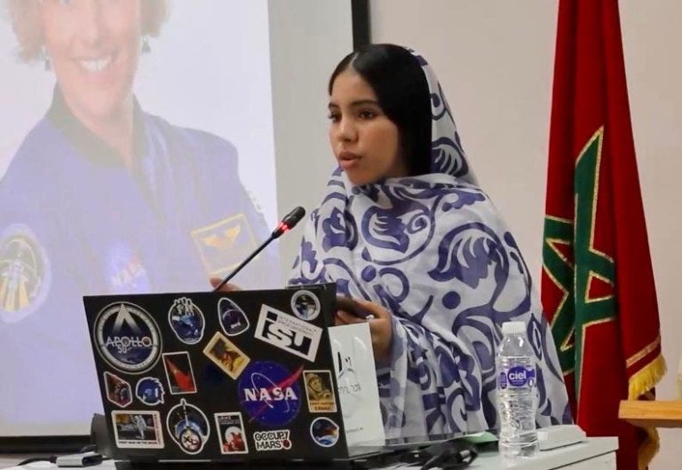 Une élève marocaine de Smara réussit à cultiver des graines de lentilles sur la Lune sous la supervision de la NASA