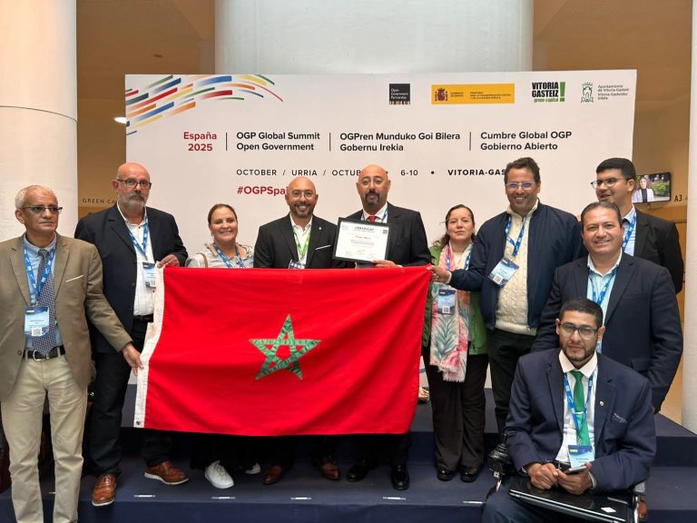 La commune de Tanger récompensée internationalement pour son projet de budget participatif en présence du roi Felipe VI