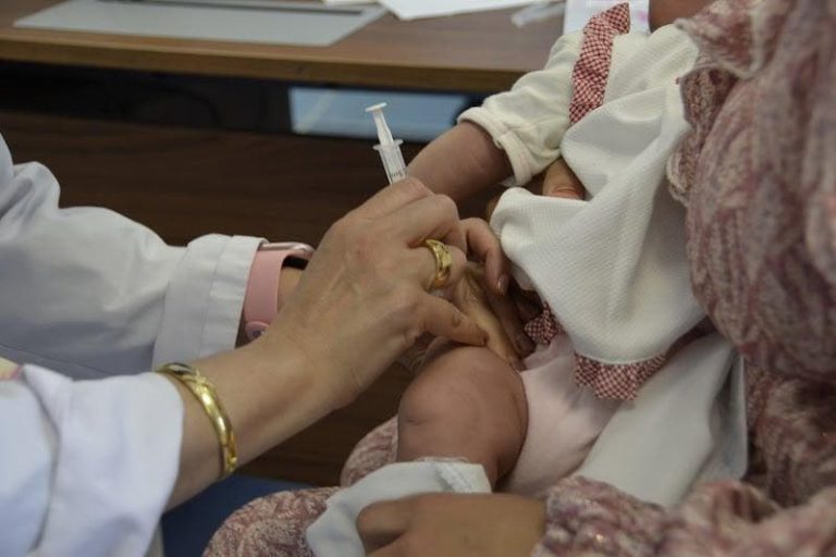 Nador.. Des enfants privés du vaccin “Pneumo” au milieu des accusations de négligence sanitaire
