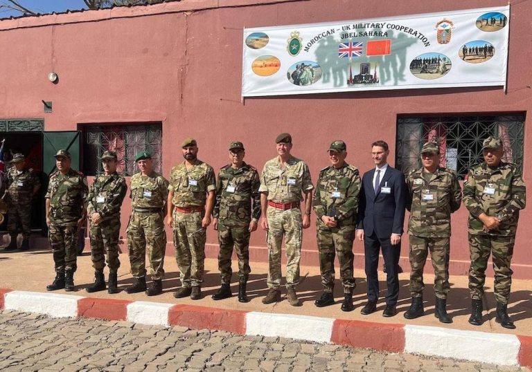 Des soldats britanniques de Gibraltar participent à des manœuvres militaires conjointes avec le Maroc