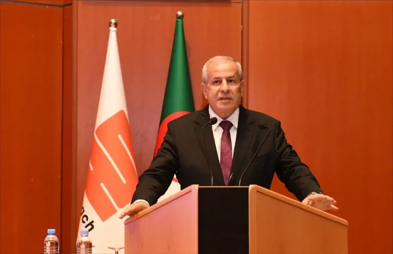Chaos dans le secteur énergétique algérien : le régime militaire limoge le directeur de "Sonatrach" pour la cinquième fois