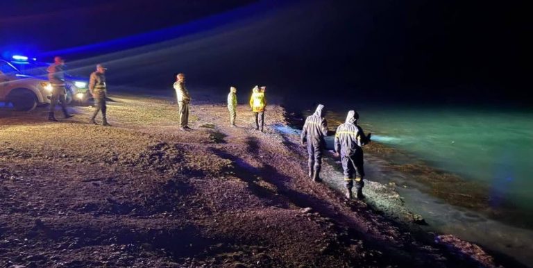 Repêchage du corps d'un gendarme noyé dans le lac (Tislit) d'Imilchil après des heures de recherche intensive