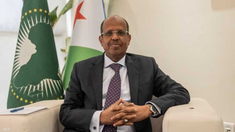 Le président de la Commission de l'Union africaine salue le rôle du Maroc dans la promotion de la paix régionale