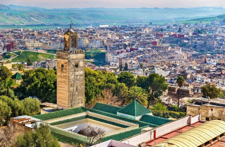 Fès : Un carnaval haut en couleur en célébration de la Marche Verte et de la Fête de l’Unité
