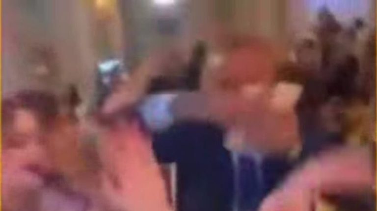 Un conseiller municipal à Tanger suscite la controverse à cause d'une vidéo où il "arrose" Daoudia avec de l'argent