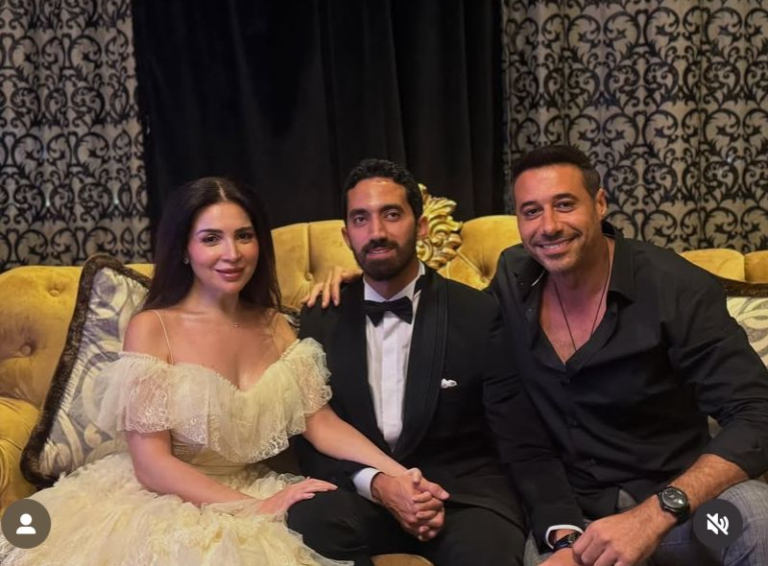 Mey Ezz El-Din entre dans le "nid doré" et surprend son public avec son mariage