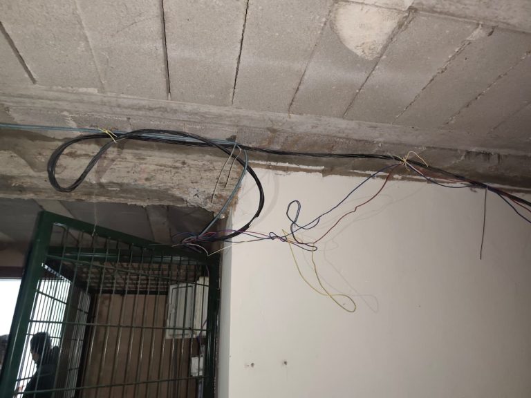 Les habitants d'une résidence à Casablanca tirent la sonnette d'alarme : Deux ans sans ascenseur ni nettoyage ! (Vidéo)