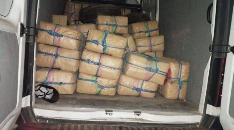 La gendarmerie de Sidi Allal El Bahraoui saisit 3 tonnes de drogue et arrête les suspects